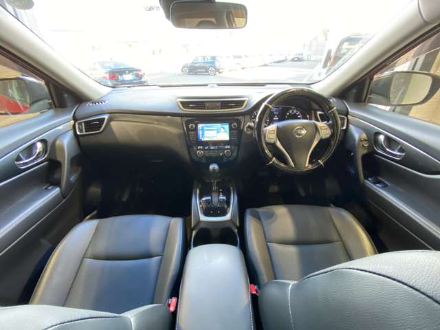 日産 エクストレイル ２．０ ２０Ｘ ブラック エクストリーマーＸ エマージェンシーブレーキ パッケージ ３列車 ４ＷＤ H27年 (九州・沖縄) 99