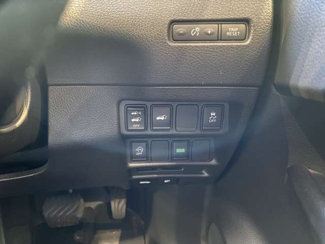 日産 エクストレイル ２．０ ２０Ｘ ブラック エクストリーマーＸ エマージェンシーブレーキ パッケージ ３列車 ４ＷＤ H27年 (九州・沖縄) 99