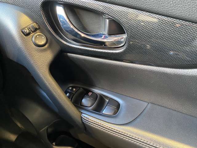 日産 エクストレイル ２．０ ２０Ｘ ブラック エクストリーマーＸ エマージェンシーブレーキ パッケージ ３列車 ４ＷＤ H27年 (九州・沖縄) 99