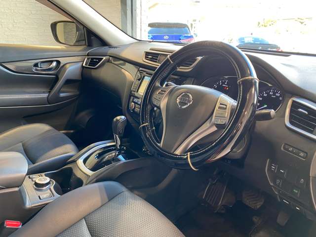 日産 エクストレイル ２．０ ２０Ｘ ブラック エクストリーマーＸ エマージェンシーブレーキ パッケージ ３列車 ４ＷＤ H27年 (九州・沖縄) 99