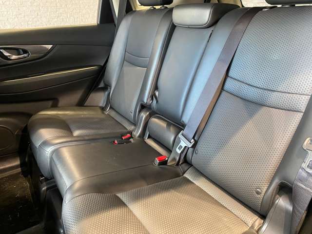 日産 エクストレイル ２．０ ２０Ｘ ブラック エクストリーマーＸ エマージェンシーブレーキ パッケージ ３列車 ４ＷＤ H27年 (九州・沖縄) 99