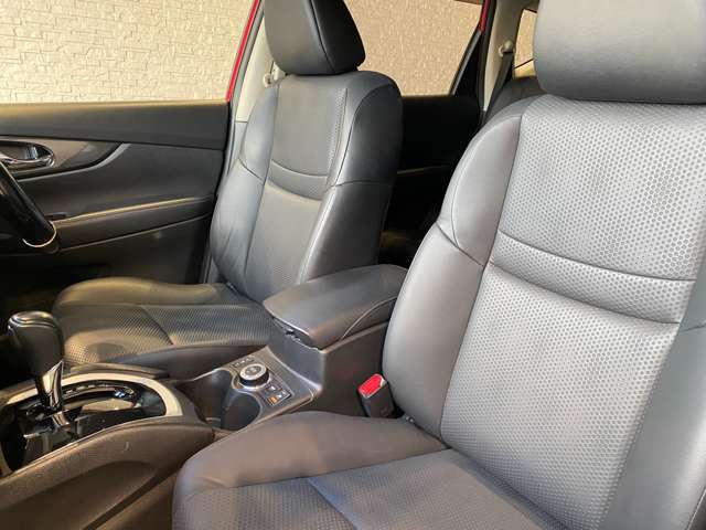 日産 エクストレイル ２．０ ２０Ｘ ブラック エクストリーマーＸ エマージェンシーブレーキ パッケージ ３列車 ４ＷＤ H27年 (九州・沖縄) 99