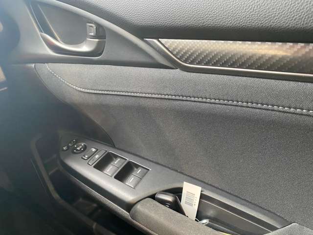 ホンダ シビック １．５ H30年 (九州・沖縄) 99