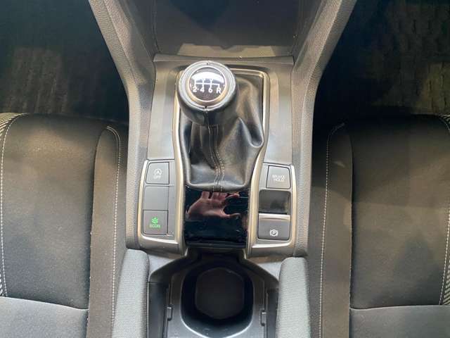 ホンダ シビック １．５ H30年 (九州・沖縄) 99