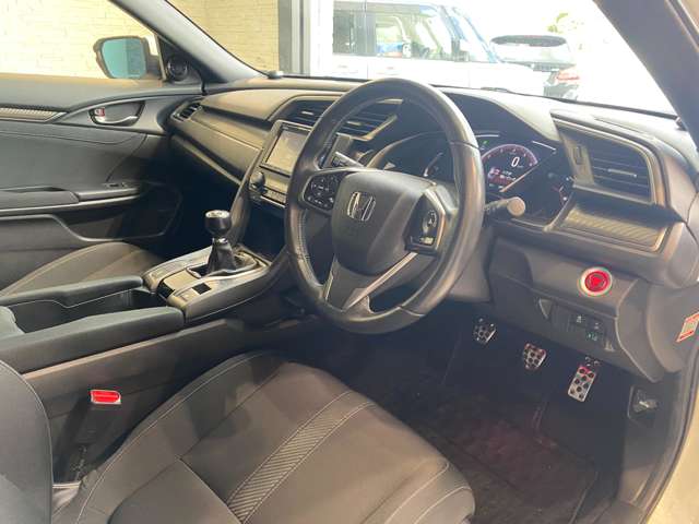 ホンダ シビック １．５ H30年 (九州・沖縄) 99