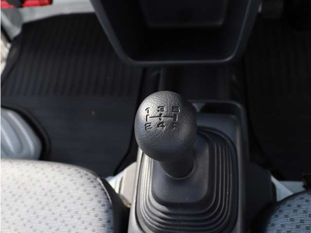スズキ キャリイトラック ６６０ ＫＣエアコン・パワステ ３方開 ４ＷＤ R3年 (中国) 99