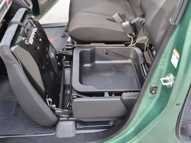 スズキ スペーシア ６６０ ギア ハイブリッド ＸＺターボ ４ＷＤ R2年 (中国) 99