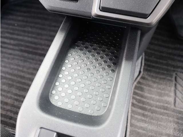 ダイハツ タフト ６６０ Ｇ ダーククロム ベンチャー R5年 (中国) 99