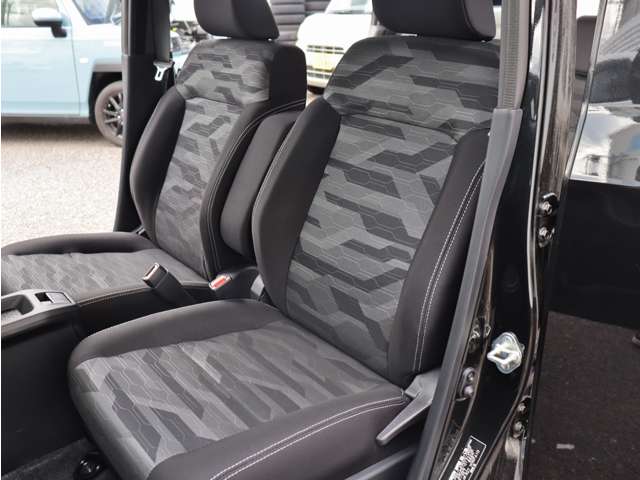 ダイハツ タフト ６６０ Ｇ ダーククロム ベンチャー R5年 (中国) 99