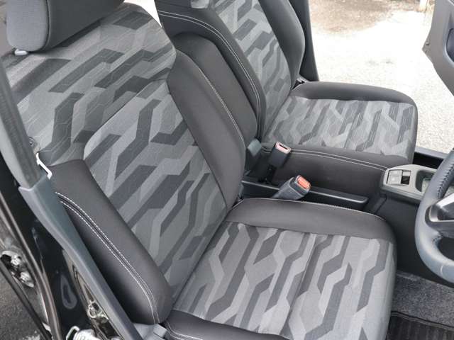 ダイハツ タフト ６６０ Ｇ ダーククロム ベンチャー R5年 (中国) 99