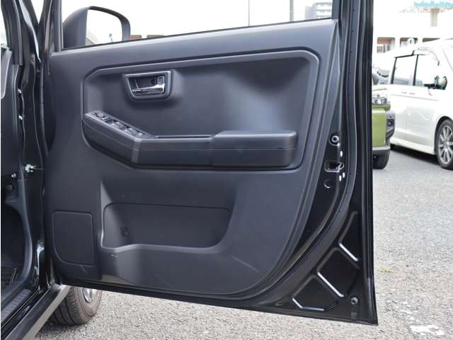 ダイハツ タフト ６６０ Ｇ ダーククロム ベンチャー R5年 (中国) 99