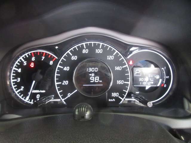 日産 ノート １．２ ＮＩＳＭＯ H29年 (九州・沖縄) 99