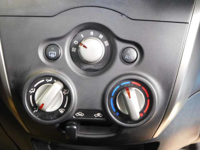 日産 ノート １．２ Ｘ Ｖセレクション プラスセーフティＩＩ H28年 (九州・沖縄) 99