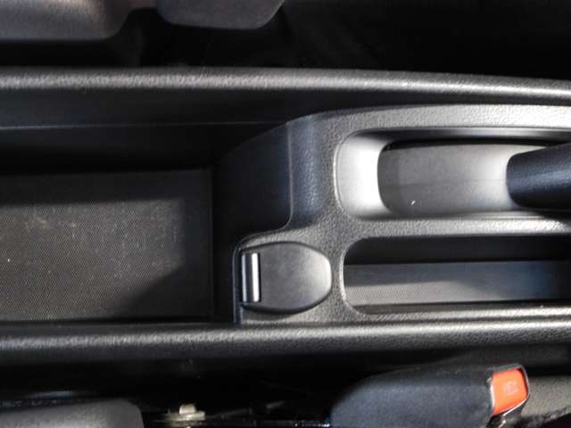 日産 ノート １．２ Ｘ Ｖセレクション プラスセーフティＩＩ H28年 (九州・沖縄) 99