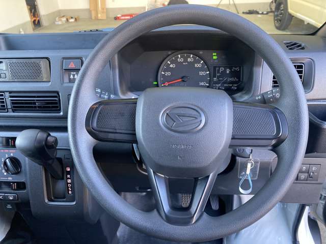 ダイハツ ハイゼットカーゴ ６６０ デラックス ４ＷＤ R6年 (東北) 99