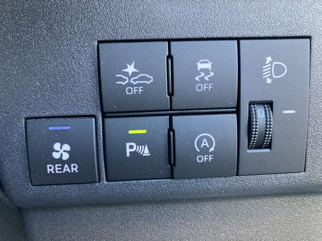 ダイハツ ハイゼットカーゴ ６６０ デラックス ４ＷＤ R6年 (東北) 99