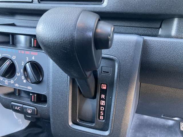 ダイハツ ハイゼットカーゴ ６６０ デラックス ４ＷＤ R6年 (東北) 99