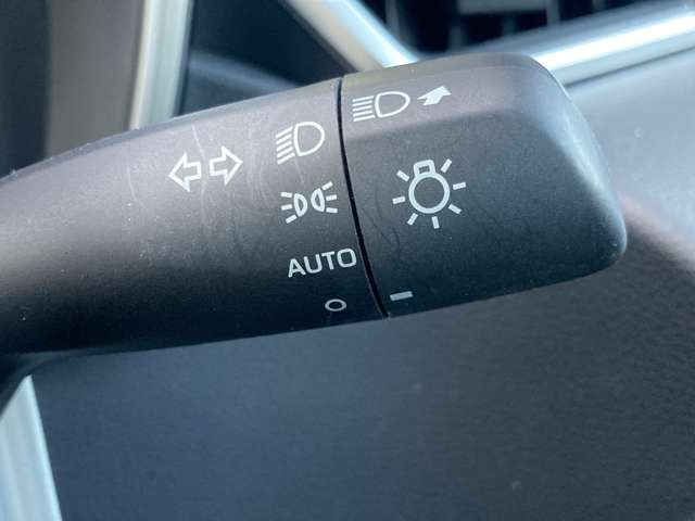 トヨタ カローラ １．８ ハイブリッド Ｇ－Ｘ プラス Ｅ－ＦＯＵＲ ４ＷＤ R2年 (東北) 99