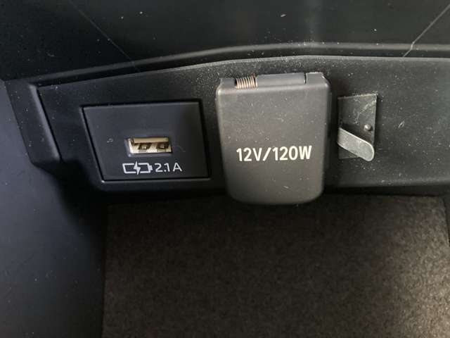 トヨタ カローラ １．８ ハイブリッド Ｇ－Ｘ プラス Ｅ－ＦＯＵＲ ４ＷＤ R2年 (東北) 99