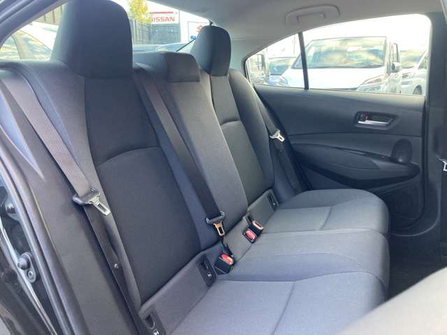 トヨタ カローラ １．８ ハイブリッド Ｇ－Ｘ プラス Ｅ－ＦＯＵＲ ４ＷＤ R2年 (東北) 99