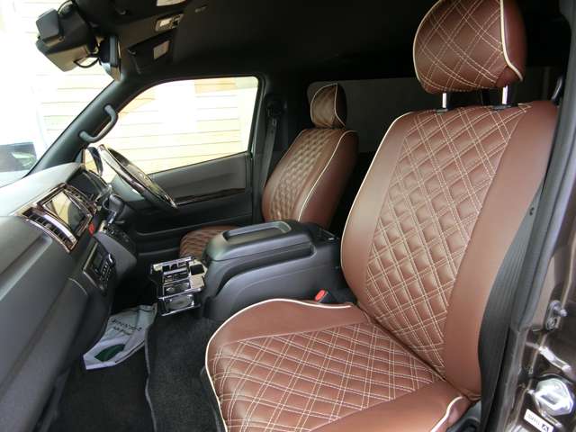 トヨタ ハイエースバン ２．８ スーパーＧＬ ５０ＴＨ アニバーサリー リミテッド ロングボディ ディーゼルターボ R1年 (中国) 99