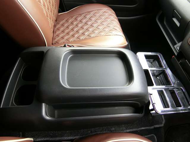 トヨタ ハイエースバン ２．８ スーパーＧＬ ５０ＴＨ アニバーサリー リミテッド ロングボディ ディーゼルターボ R1年 (中国) 99