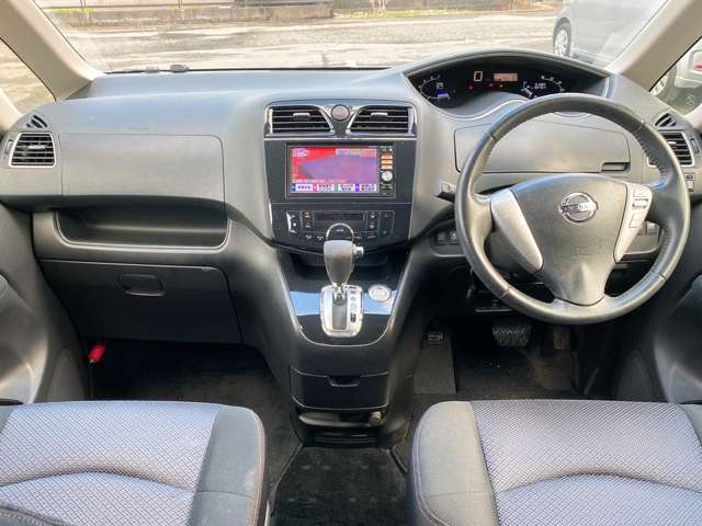 日産 セレナ ２．０ ハイウェイスター Ｓ－ＨＹＢＲＩＤ Ｖセレクション H25年 (九州・沖縄) 99