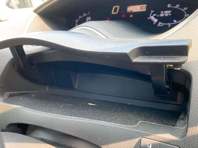 日産 セレナ ２．０ ハイウェイスター Ｓ－ＨＹＢＲＩＤ Ｖセレクション H25年 (九州・沖縄) 99