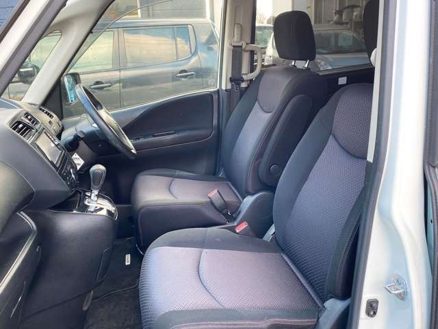 日産 セレナ ２．０ ハイウェイスター Ｓ－ＨＹＢＲＩＤ Ｖセレクション H25年 (九州・沖縄) 99