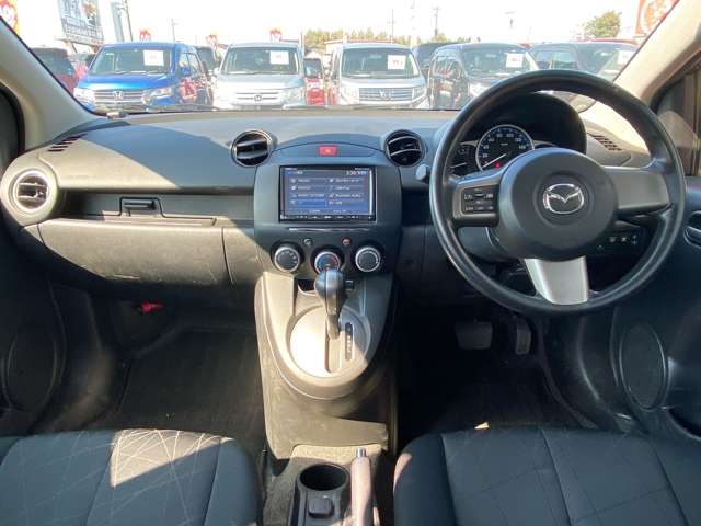 マツダ デミオ １．３ １３ スカイアクティブ H26年 (九州・沖縄) 99