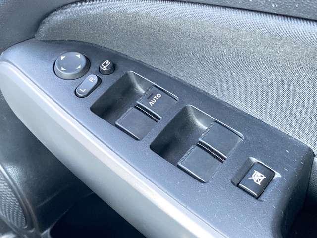 マツダ デミオ １．３ １３ スカイアクティブ H26年 (九州・沖縄) 99