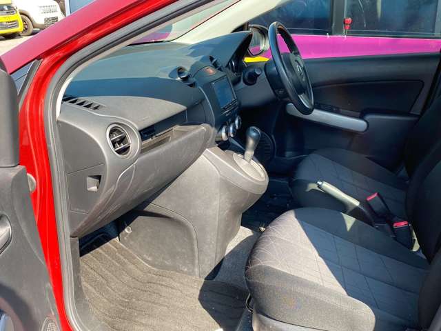 マツダ デミオ １．３ １３ スカイアクティブ H26年 (九州・沖縄) 99