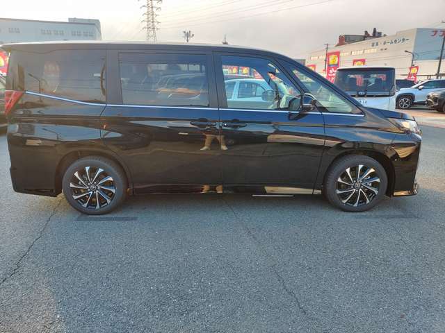 トヨタ ノア １．８ ハイブリッド Ｓ－Ｚ R7年 (九州・沖縄) 99