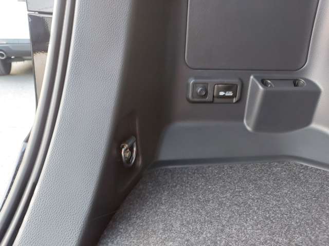 トヨタ ノア １．８ ハイブリッド Ｓ－Ｚ R7年 (九州・沖縄) 99