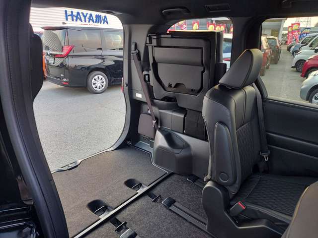 トヨタ ノア １．８ ハイブリッド Ｓ－Ｚ R7年 (九州・沖縄) 99