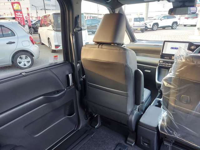 トヨタ ノア １．８ ハイブリッド Ｓ－Ｚ R7年 (九州・沖縄) 99