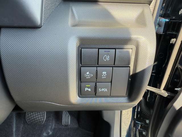 トヨタ ライズ　ハイブリッド ハイブリッド １．２ Ｚ R7年 (九州・沖縄) 99