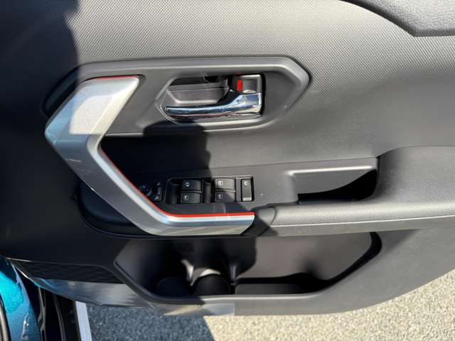 トヨタ ライズ　ハイブリッド ハイブリッド １．２ Ｚ R7年 (九州・沖縄) 99