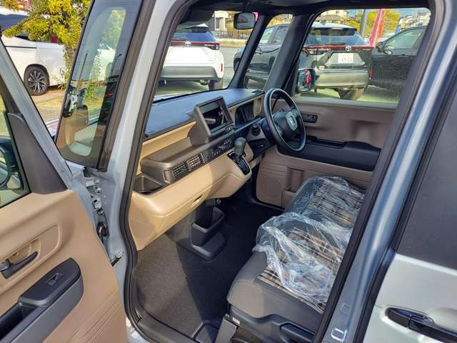 ホンダ Ｎ　ＢＯＸ ジョイ ６６０ ２トーン R6年 (九州・沖縄) 99