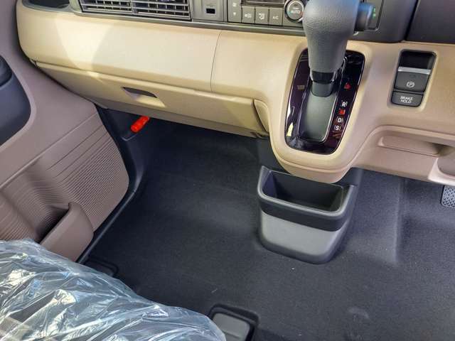 ホンダ Ｎ　ＢＯＸ ジョイ ６６０ ２トーン R6年 (九州・沖縄) 99