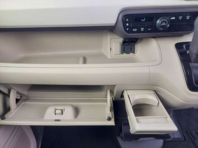 ホンダ Ｎ　ＢＯＸ ６６０ Ｇ Ｌ ホンダセンシング H29年 (九州・沖縄) 99