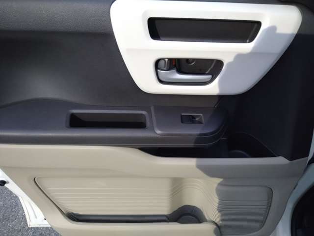 ホンダ Ｎ　ＢＯＸ ６６０ Ｇ Ｌ ホンダセンシング H29年 (九州・沖縄) 99