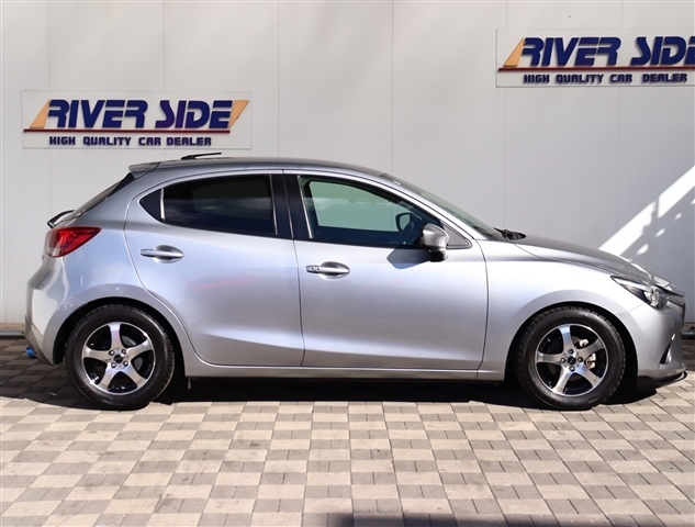 マツダ デミオ １．５ ＸＤ ツーリング ディーゼルターボ H27年 (関東) 99