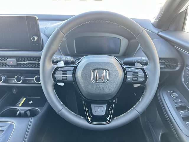 ホンダ ＺＲ－Ｖ ２．０ Ｅ：ＨＥＶ Ｚ ブラックスタイル R6年 (東海) 99