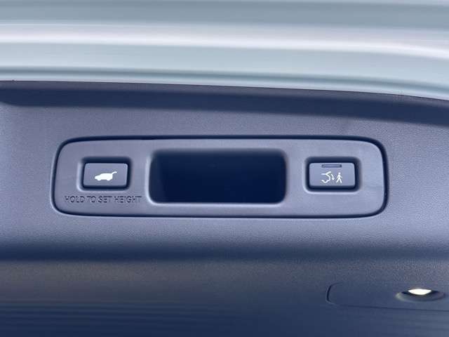 ホンダ ＺＲ－Ｖ ２．０ Ｅ：ＨＥＶ Ｚ ブラックスタイル R6年 (東海) 99