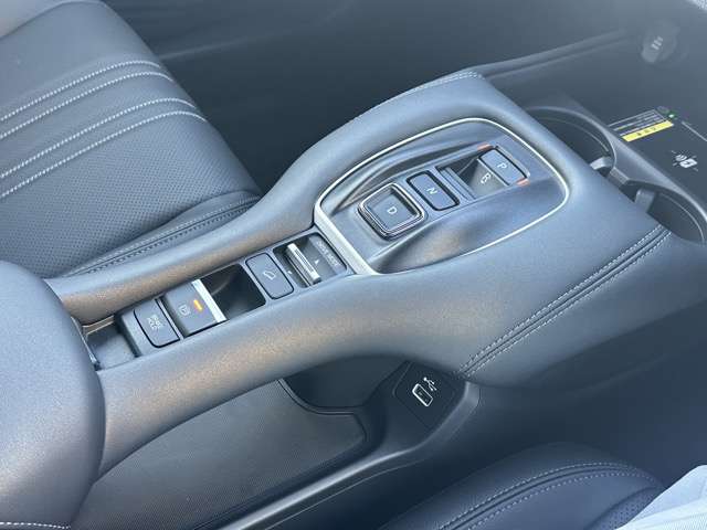 ホンダ ＺＲ－Ｖ ２．０ Ｅ：ＨＥＶ Ｚ ブラックスタイル R6年 (東海) 99