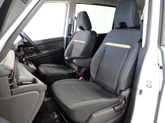 日産 セレナ ２．０ ハイウェイスターＶ R5年 (関東) 99