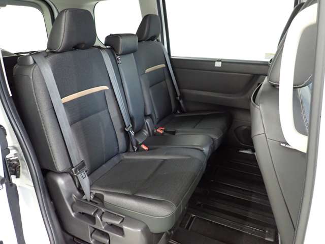 日産 セレナ ２．０ ハイウェイスターＶ R5年 (関東) 99