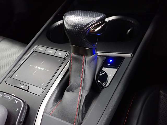 レクサス ＵＸ２５０ｈ ２５０Ｈ Ｆスポーツ ４ＷＤ R2年 (関東) 99
