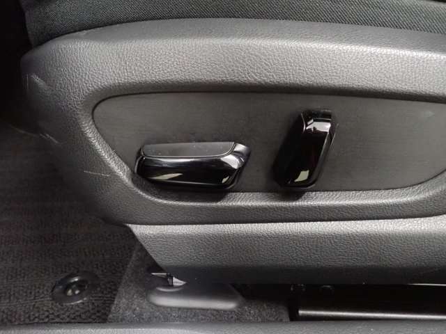 レクサス ＵＸ２５０ｈ ２５０Ｈ Ｆスポーツ ４ＷＤ R2年 (関東) 99